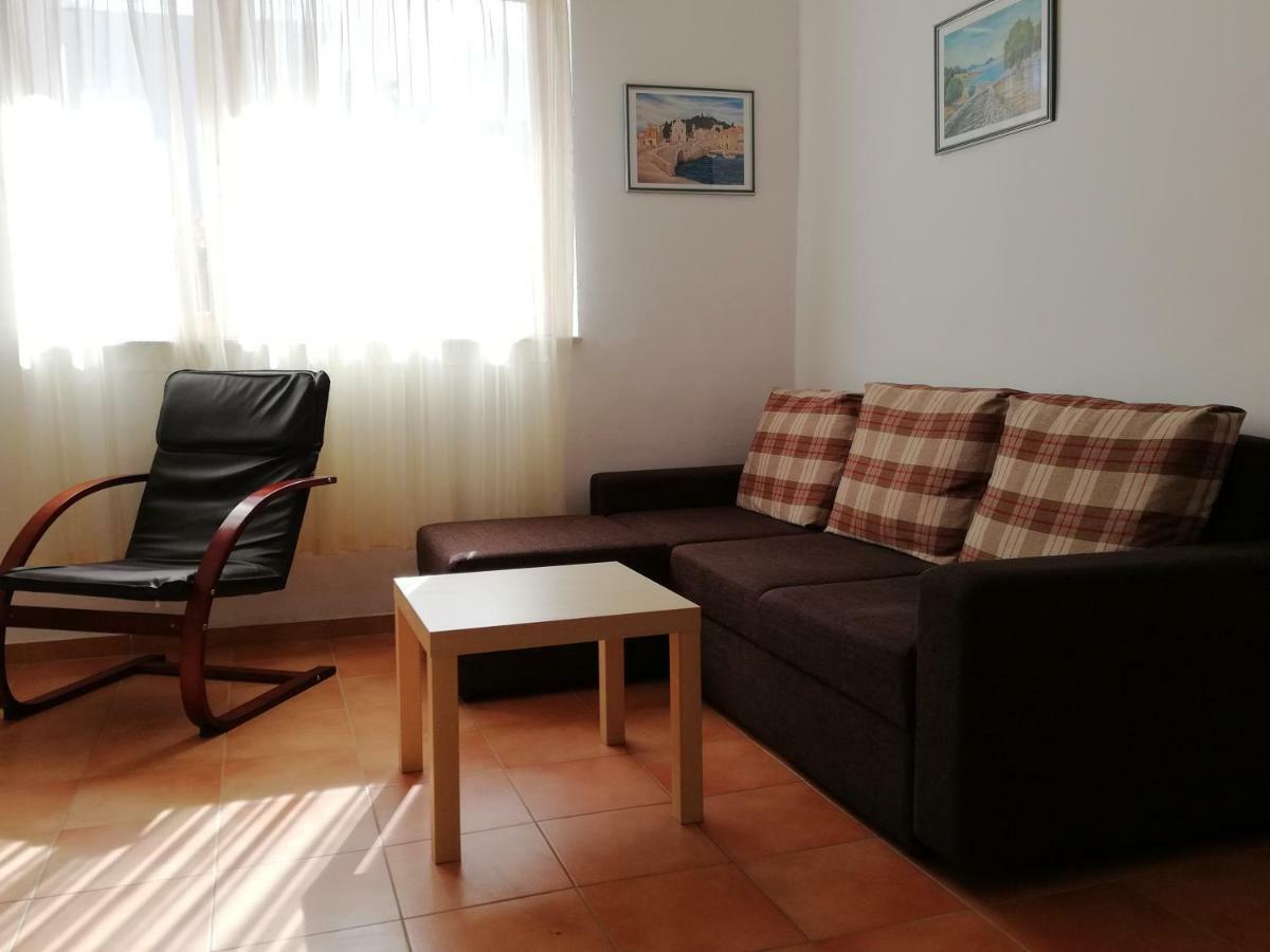 Villa Kod Male Gospe Tribalj Exterior foto